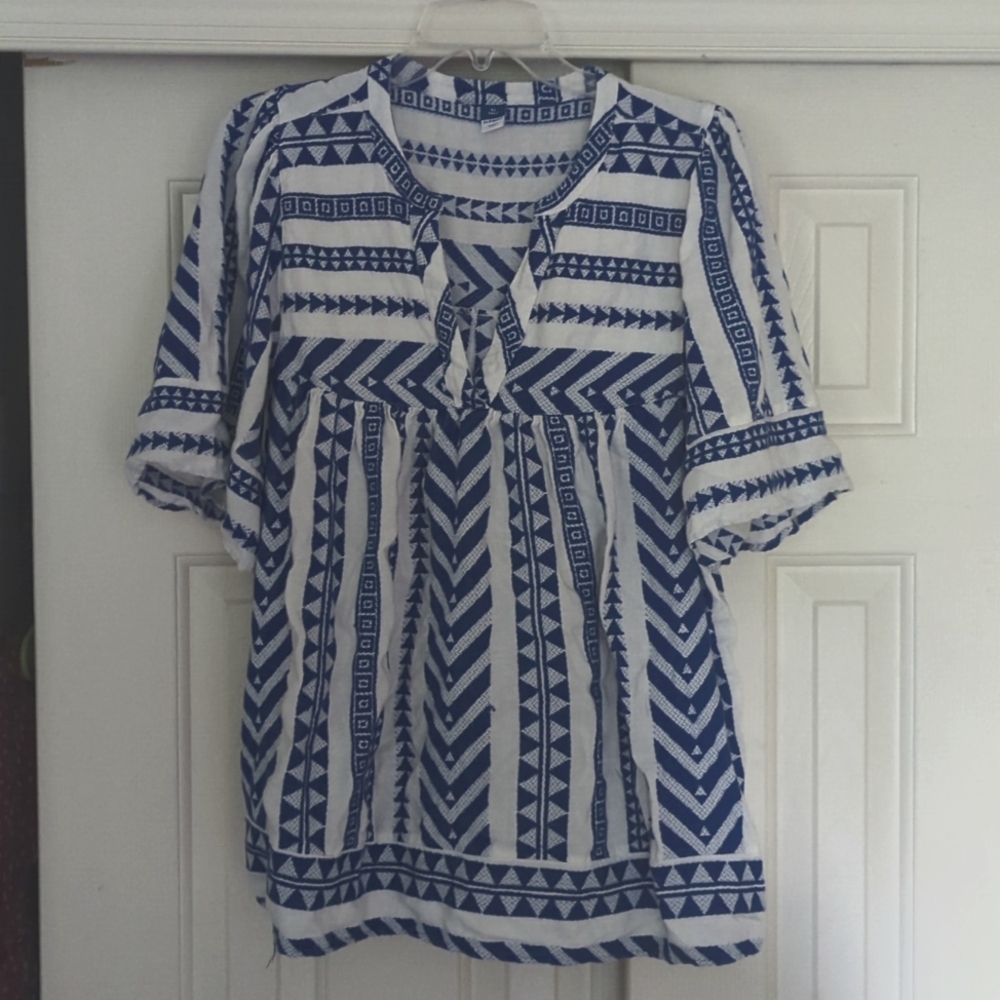 Old Navy patterned shirt